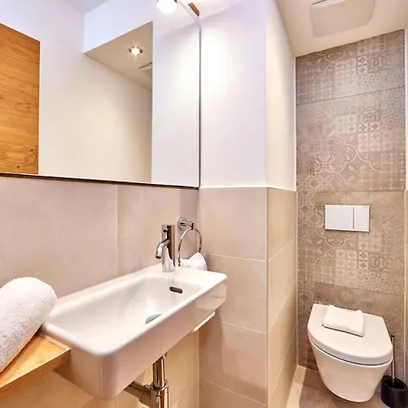 Apartament Wunderschoen *